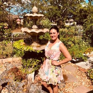 Meet your Posher, Elissa